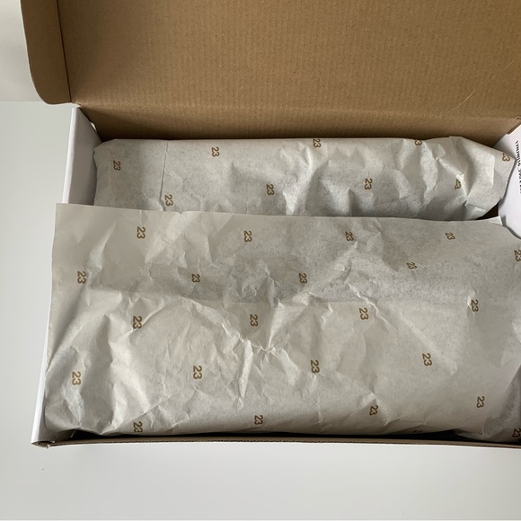 Nike Air Jordan 1 Low US 7 (W) - Picture 7 of 9